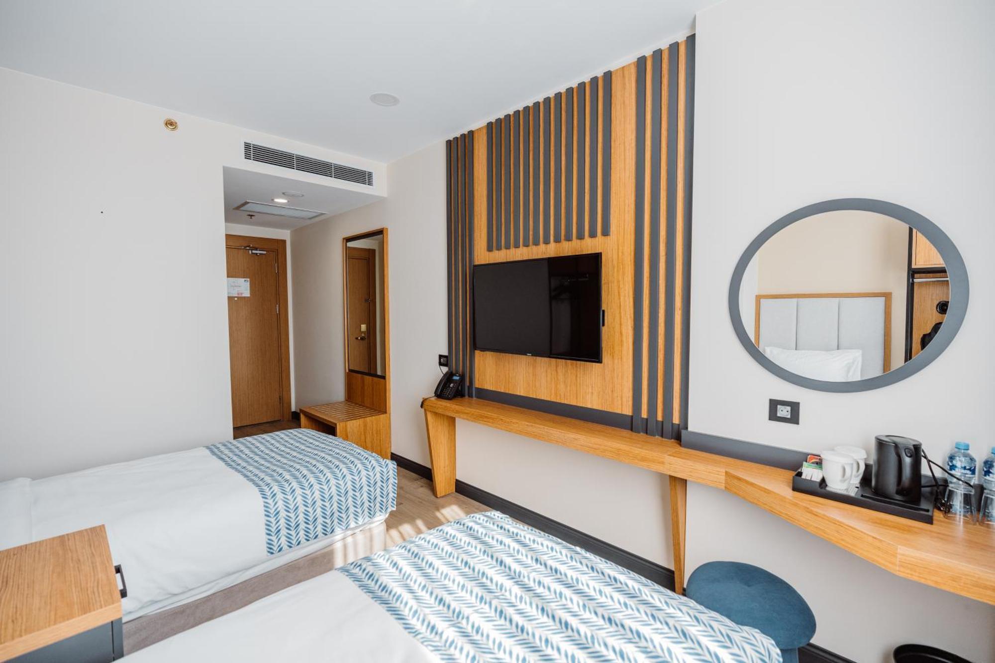 Best Western Plus Batumi Exteriör bild