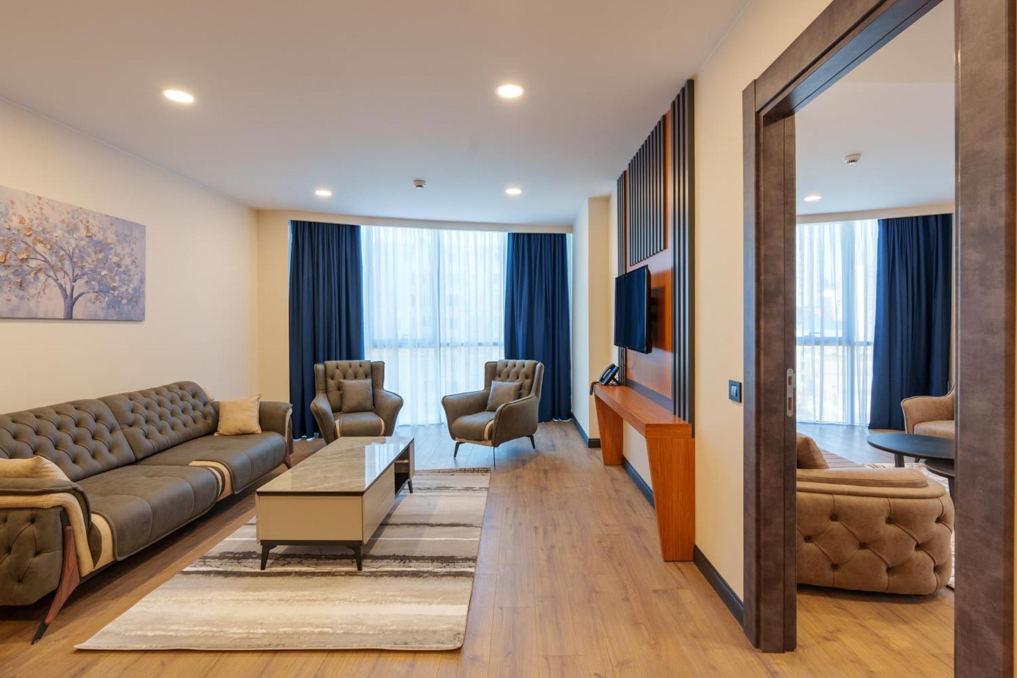 Best Western Plus Batumi Exteriör bild