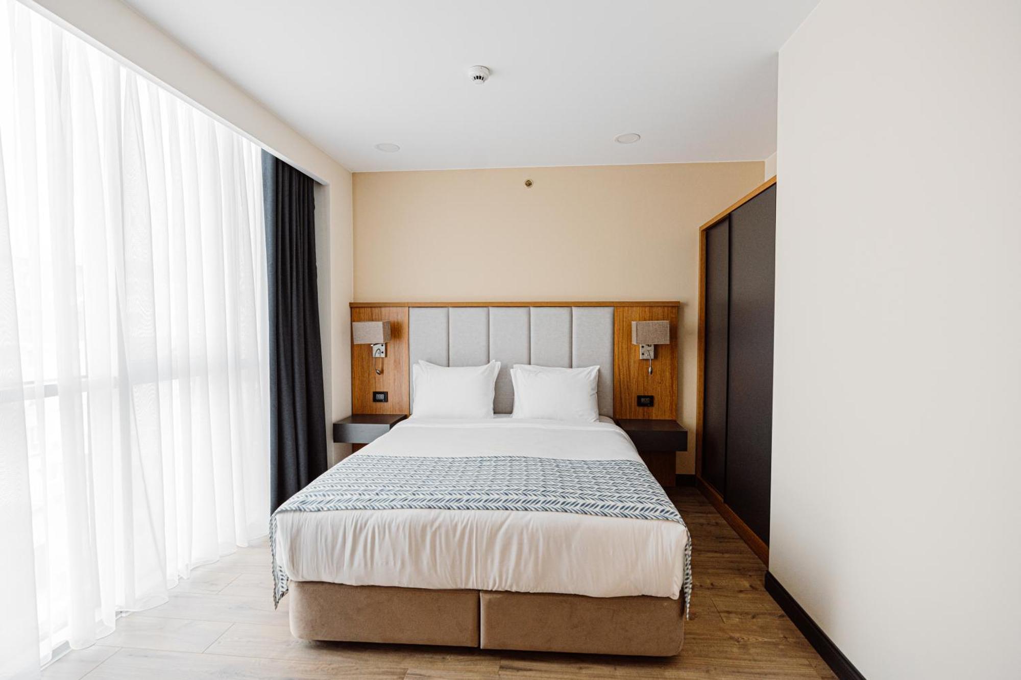 Best Western Plus Batumi Exteriör bild
